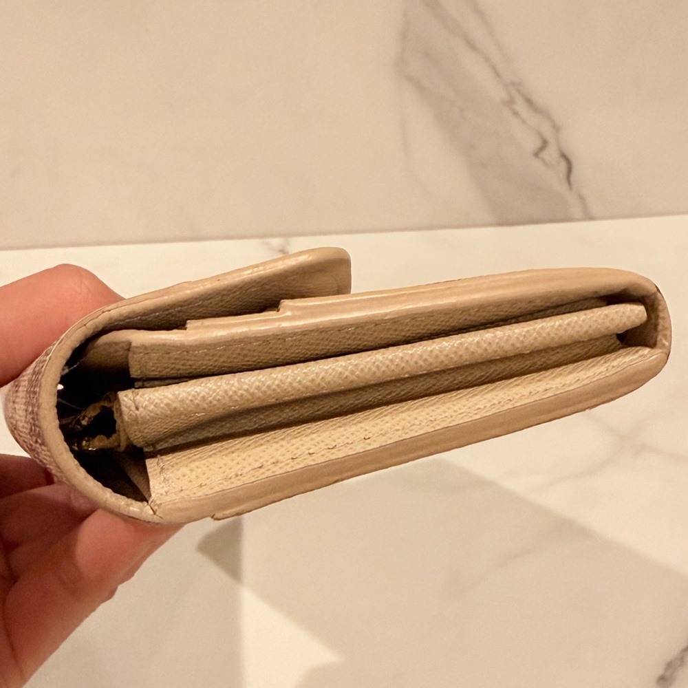 Louis Vuitton Damier Azur Sarah Wallet - Picture 8 of 16